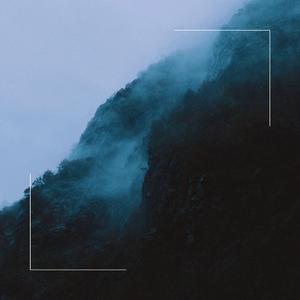 美女黑丝裸腿搞鸡巴
