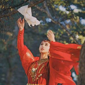 美女黑丝裸腿搞鸡巴
